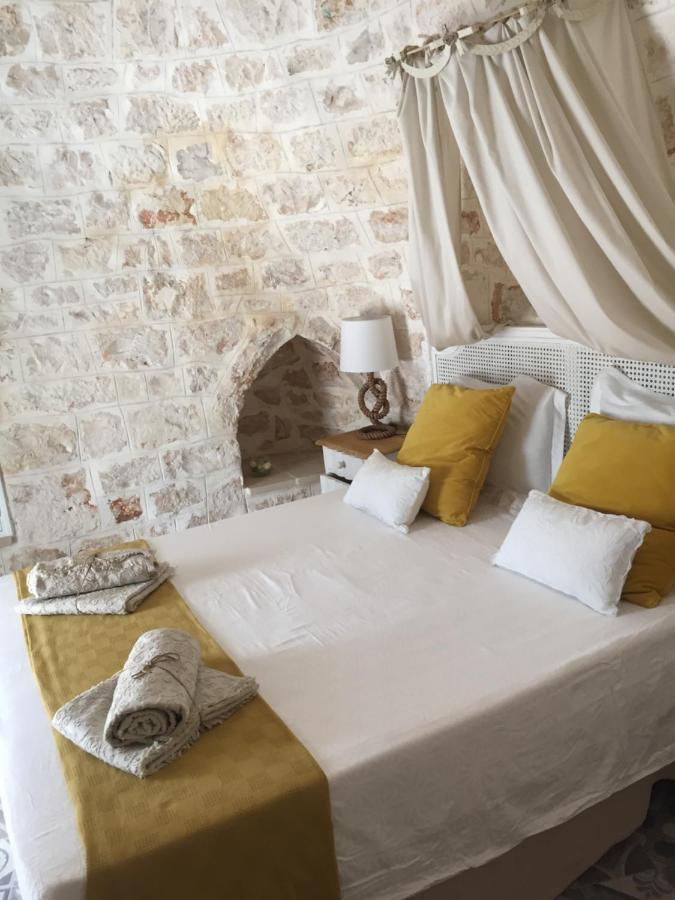 Trulli Tesoro Bed & Breakfast Cisternino Exterior photo