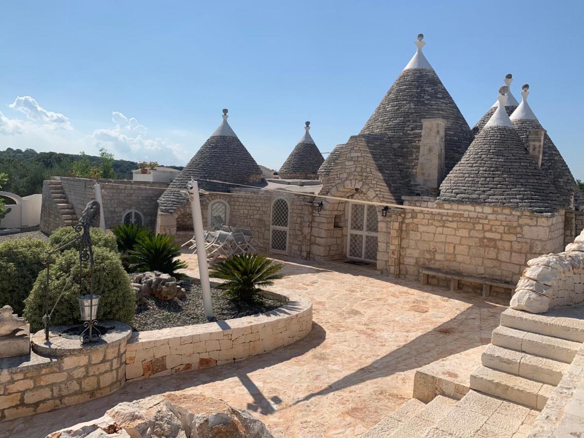 Trulli Tesoro Bed & Breakfast Cisternino Exterior photo